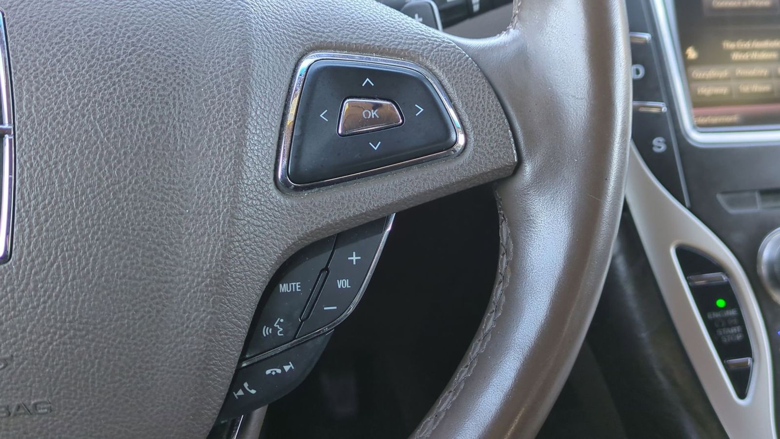 Thumbnail: 2016 Lincoln MKX - 28