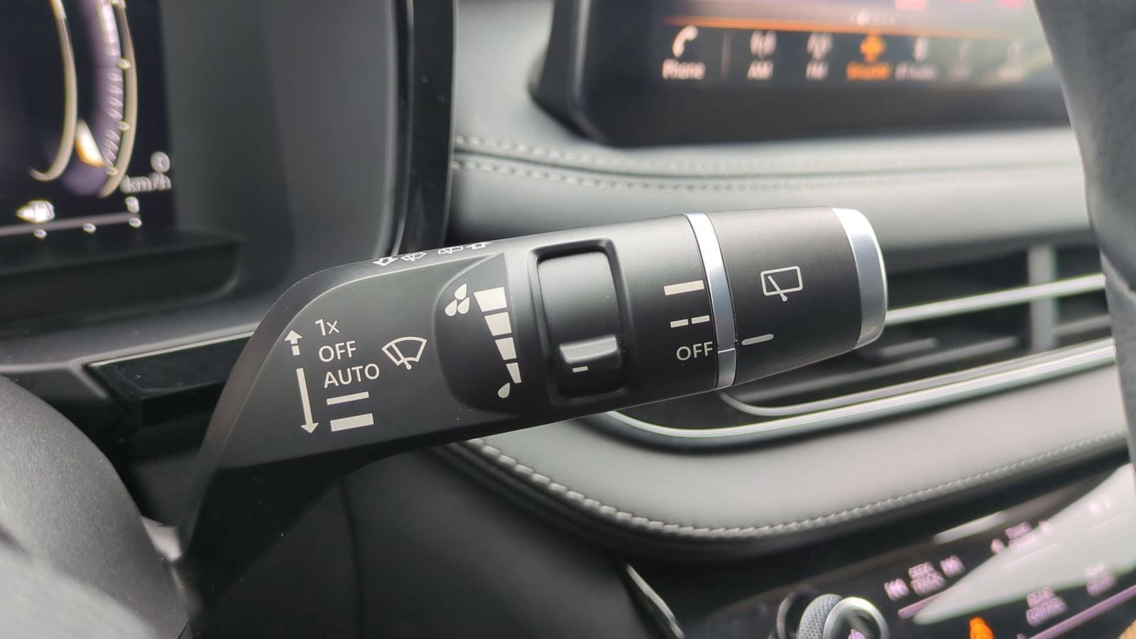 Thumbnail: 2023 INFINITI QX60 - 24