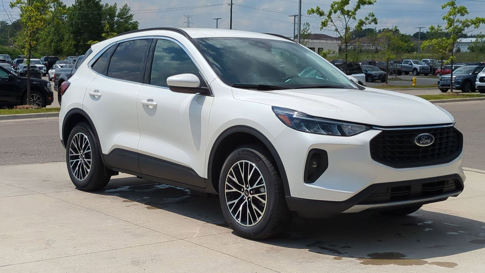 Thumbnail: 2025 Ford Escape - 8