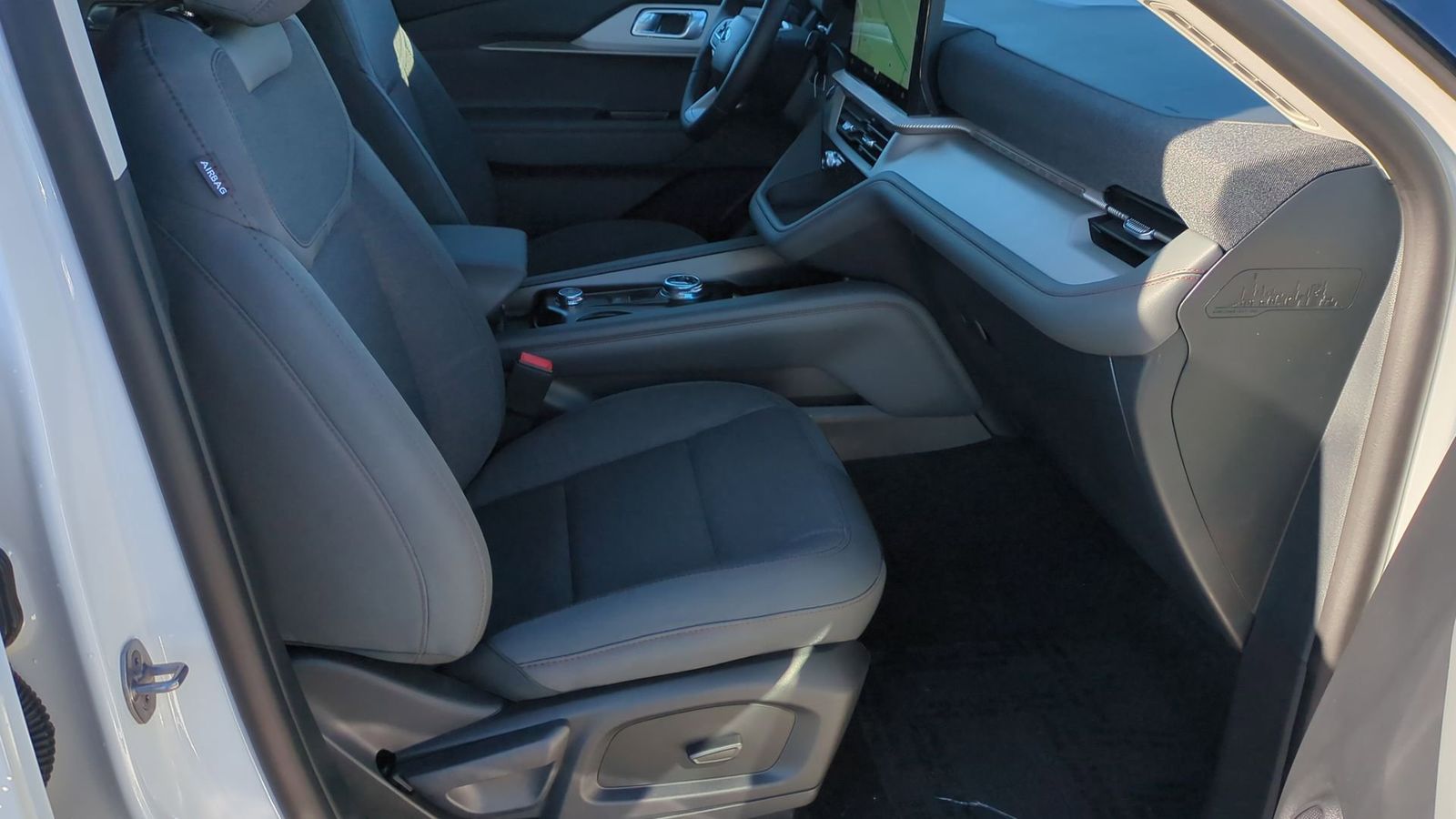 Thumbnail: 2025 Ford Explorer - 21