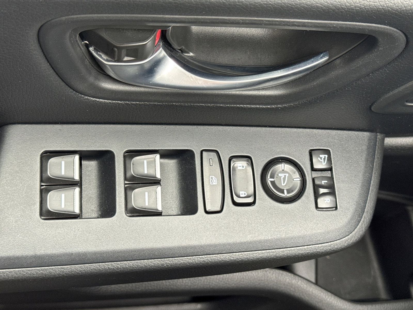 Thumbnail: 2023 Honda Pilot - 17
