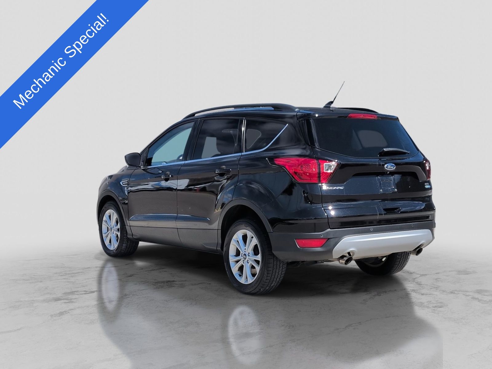 Thumbnail: 2019 Ford Escape - 4