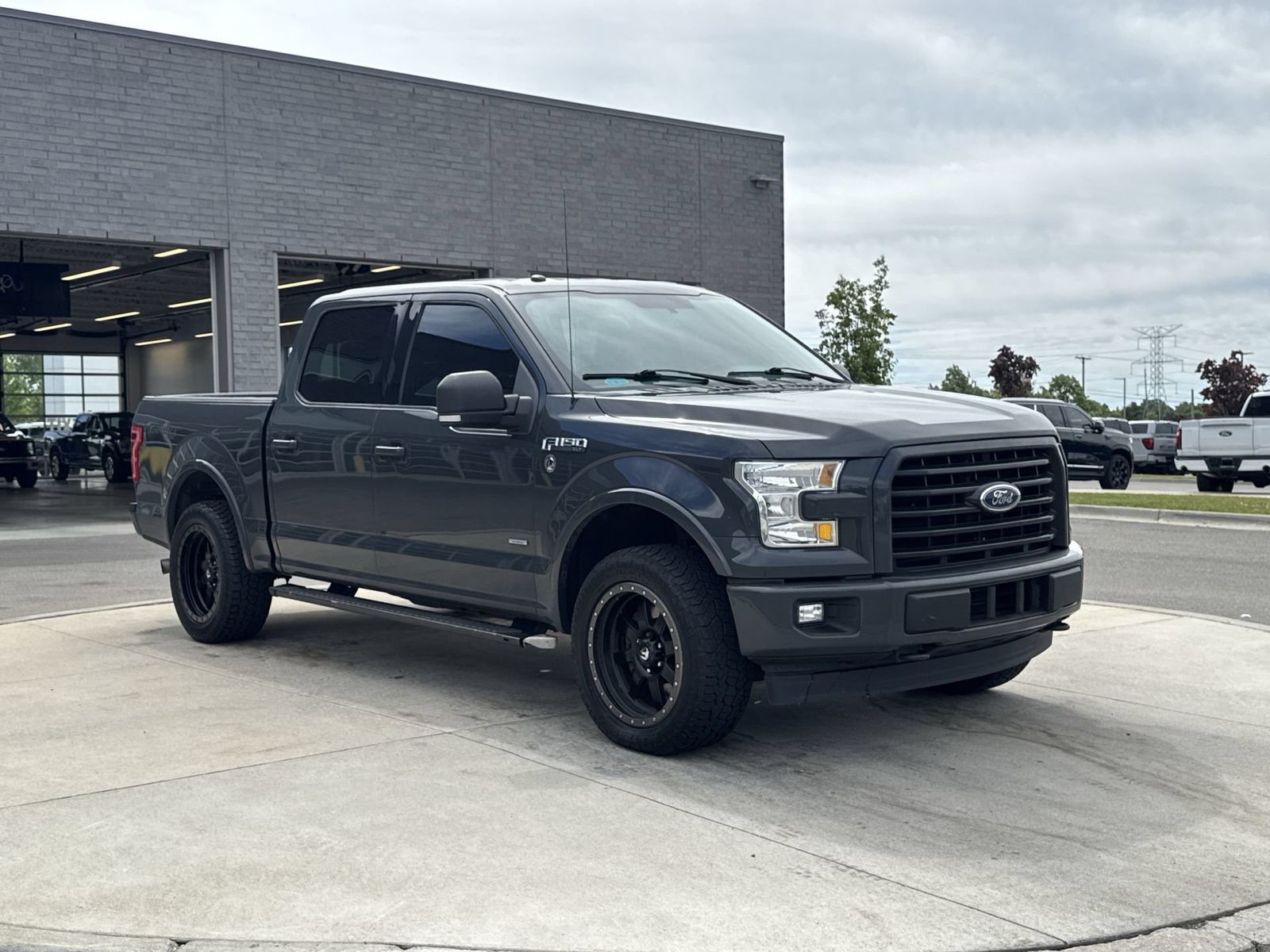 Thumbnail: 2017 Ford F-150 - 10