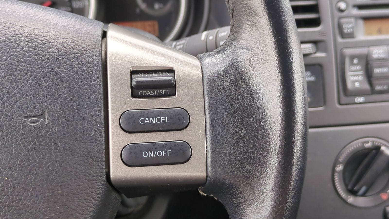 Thumbnail: 2011 Nissan Versa - 21