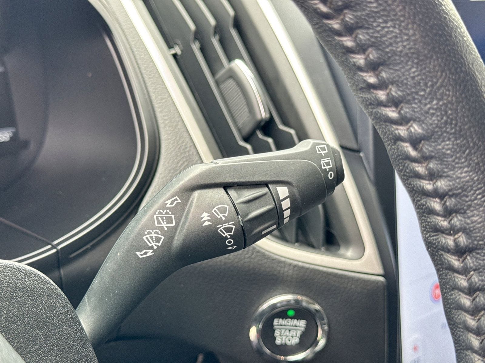 Thumbnail: 2023 Ford Edge - 28