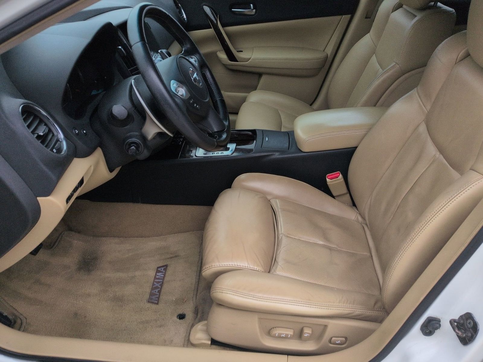 Thumbnail: 2009 Nissan Maxima - 19