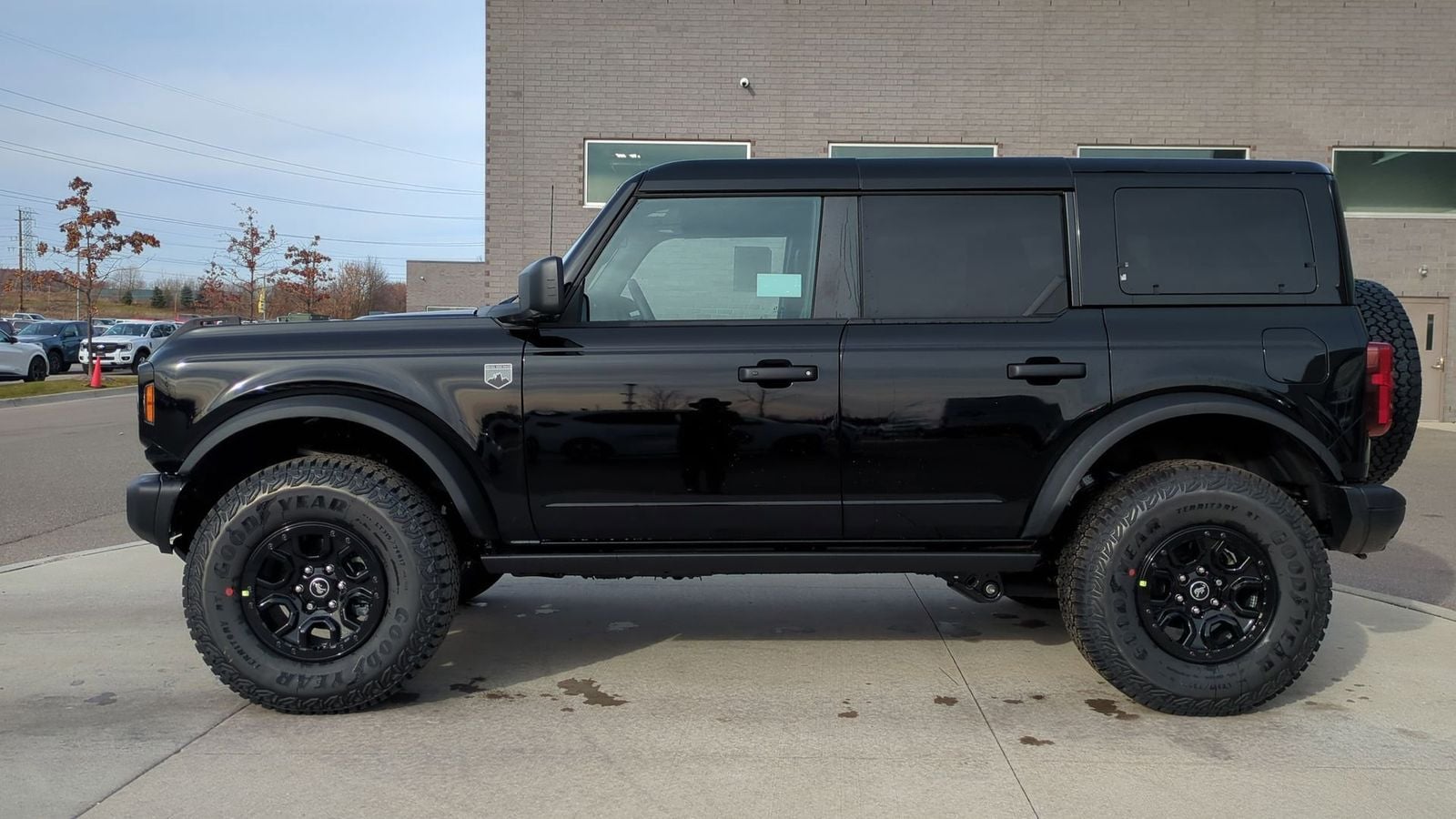 Thumbnail: 2025 Ford Bronco - 2