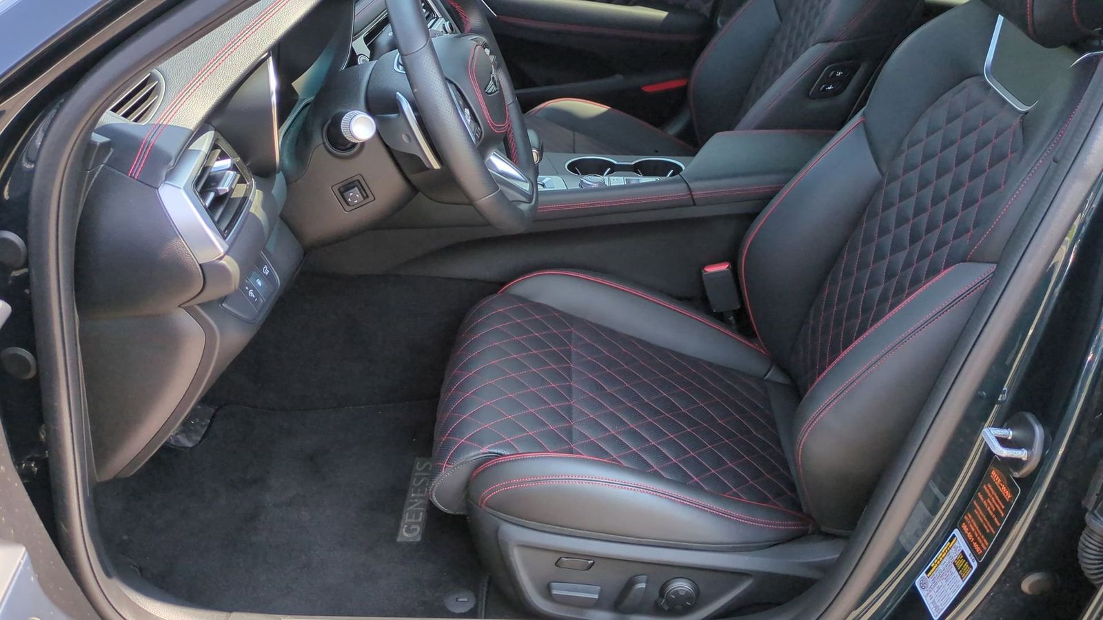 Thumbnail: 2025 Genesis G70 - 18
