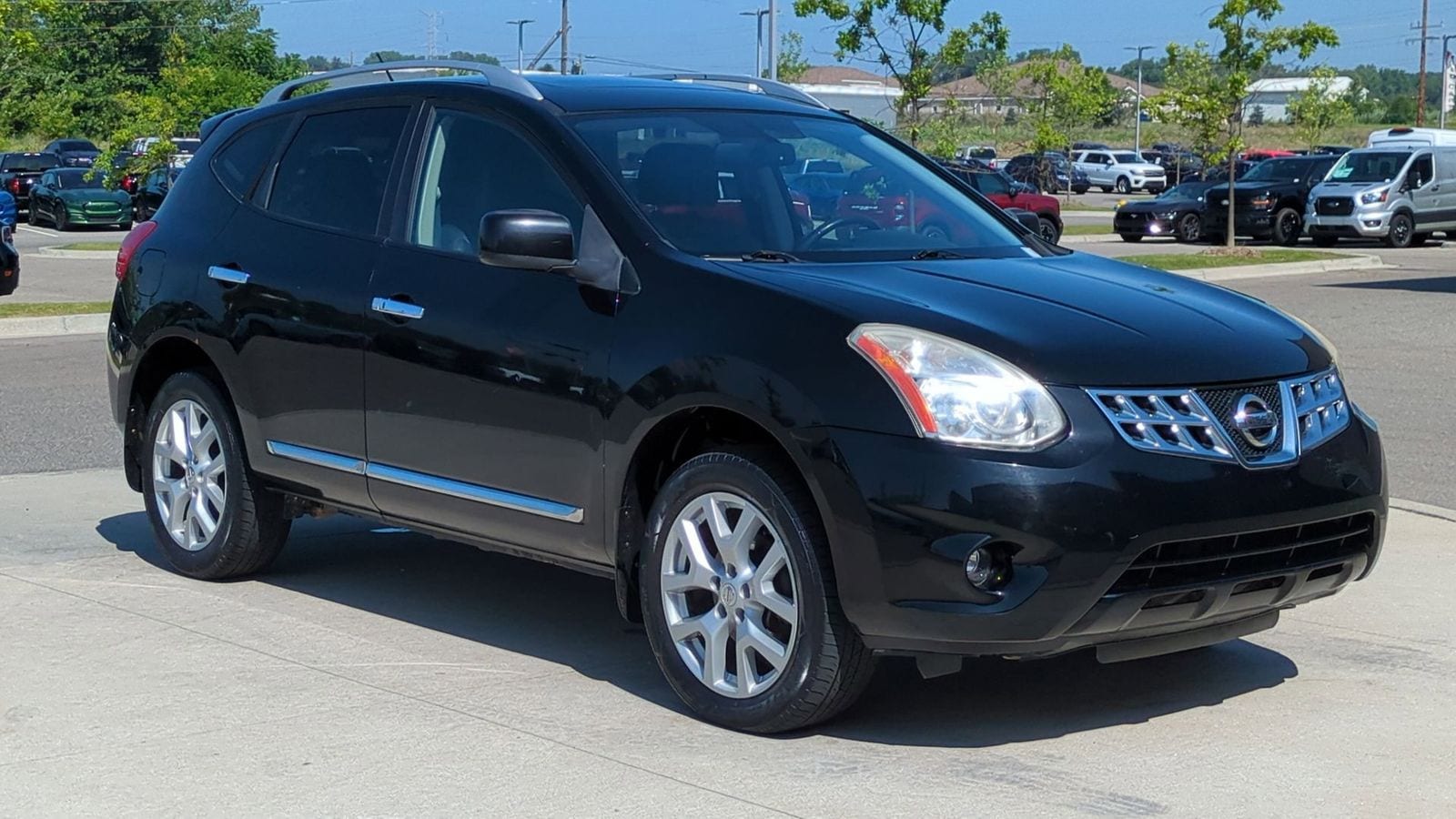 Thumbnail: 2011 Nissan Rogue - 9