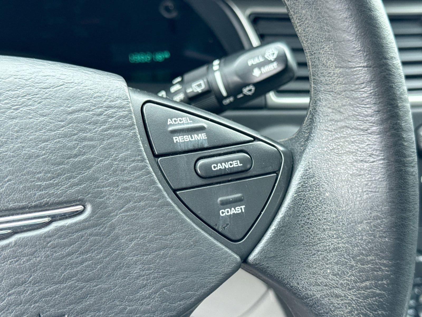Thumbnail: 2007 Chrysler Pacifica - 24