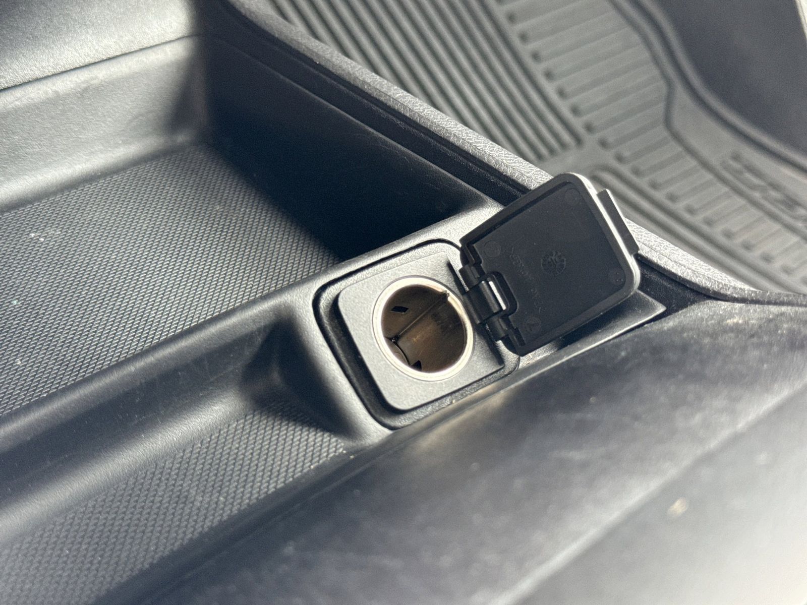 Thumbnail: 2013 Ford Fusion - 33