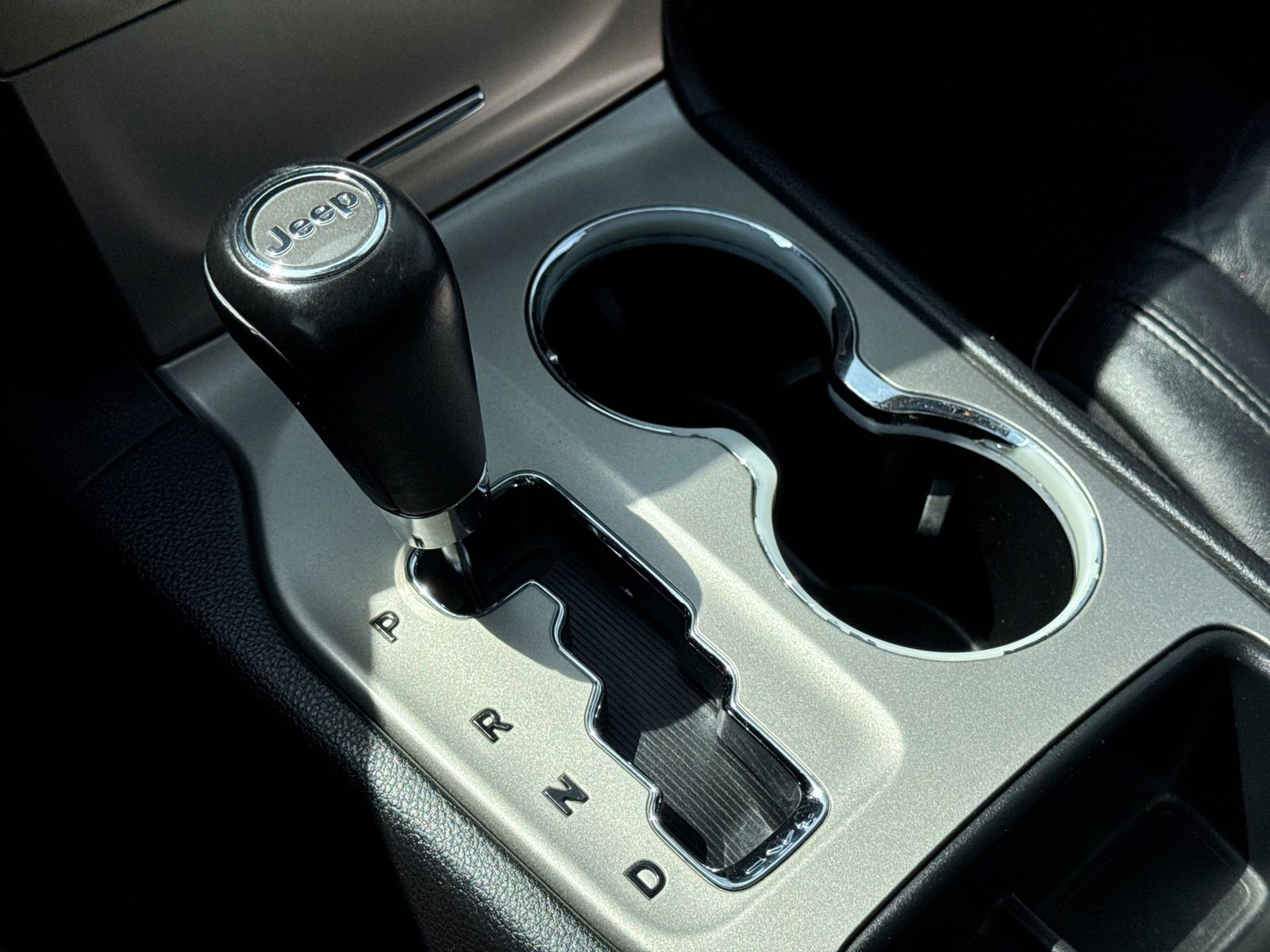Thumbnail: 2012 Jeep Grand Cherokee - 34