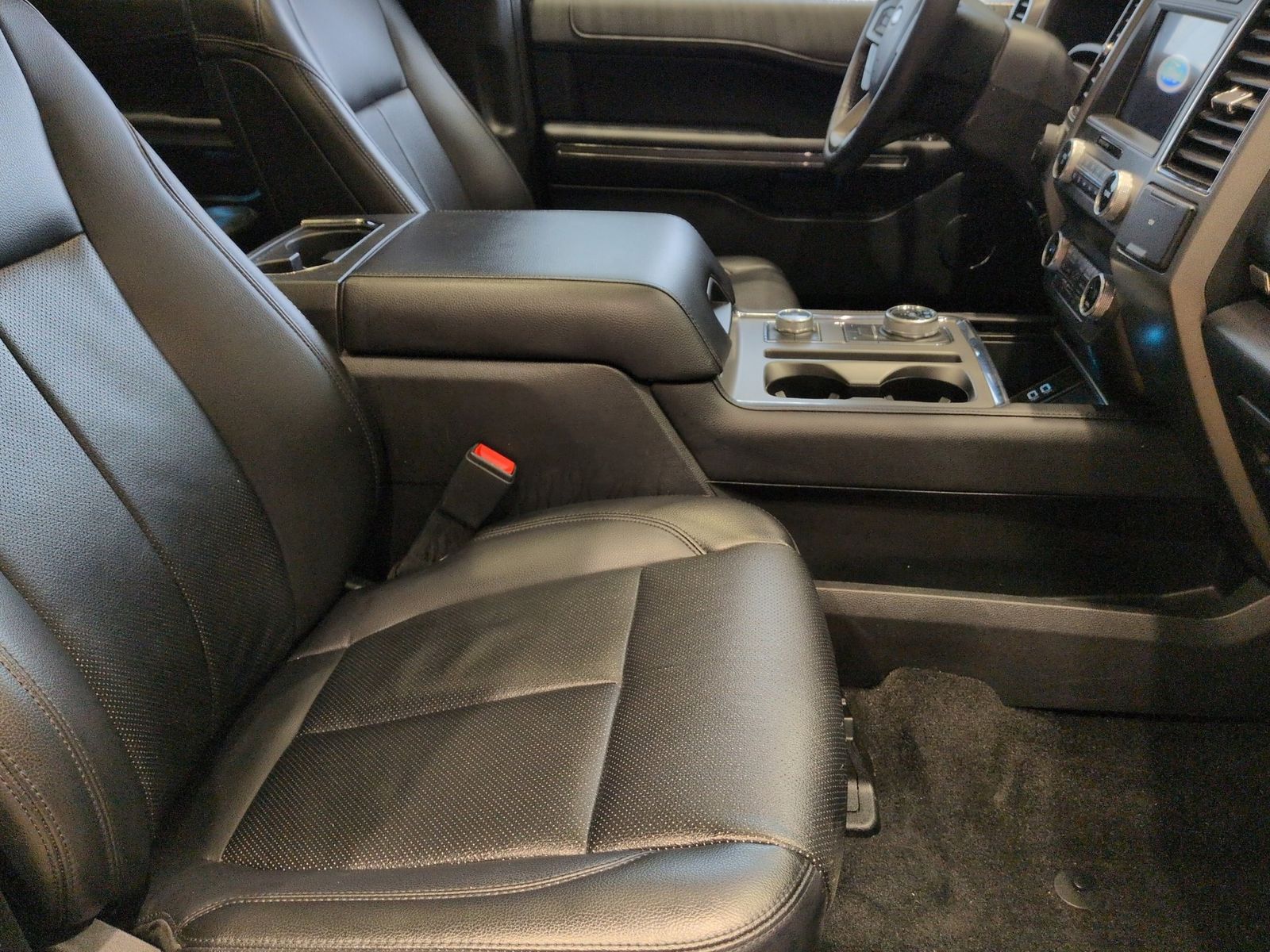 Thumbnail: 2019 Ford Expedition - 30
