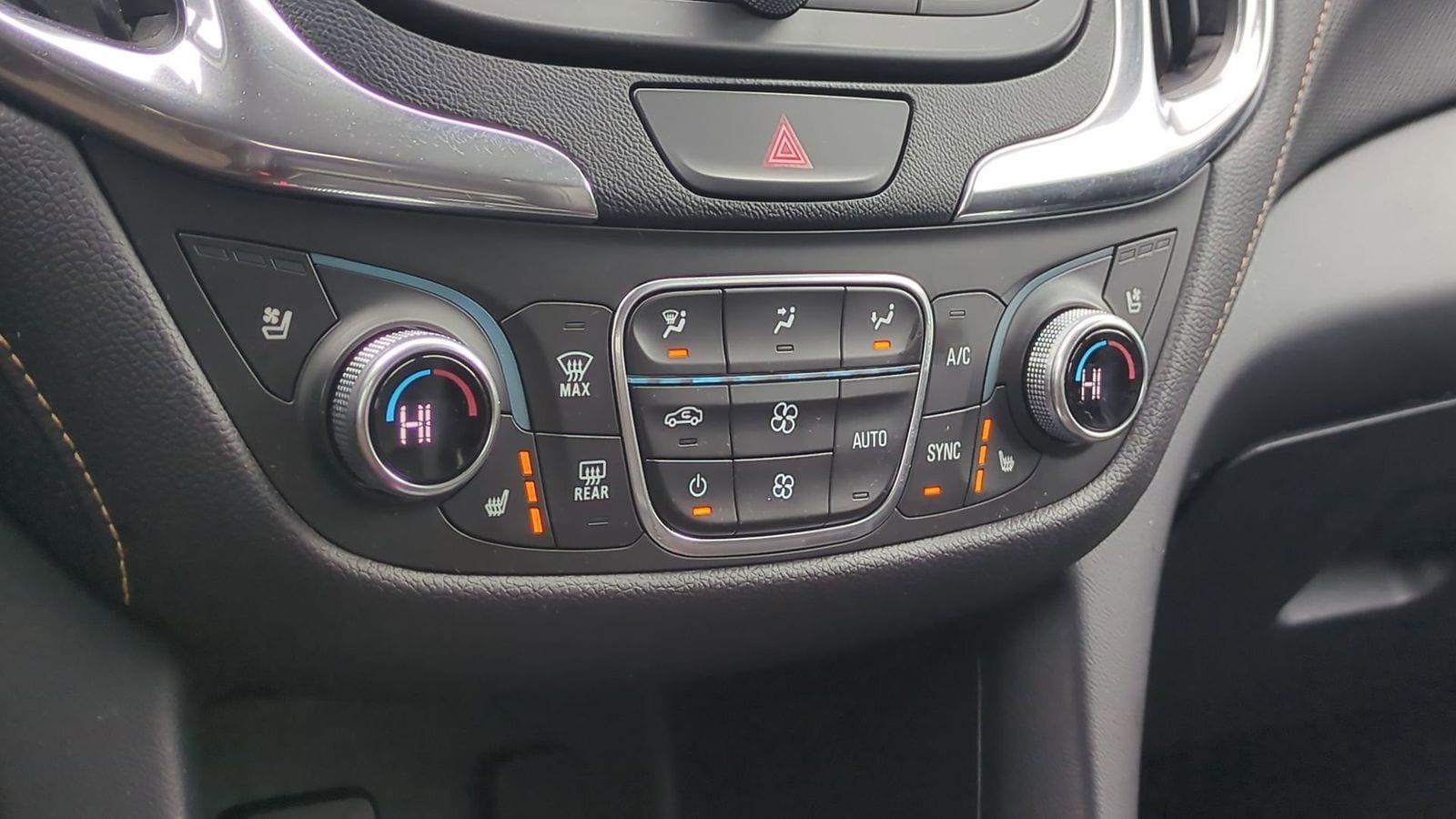 Thumbnail: 2018 Chevrolet Equinox - 36