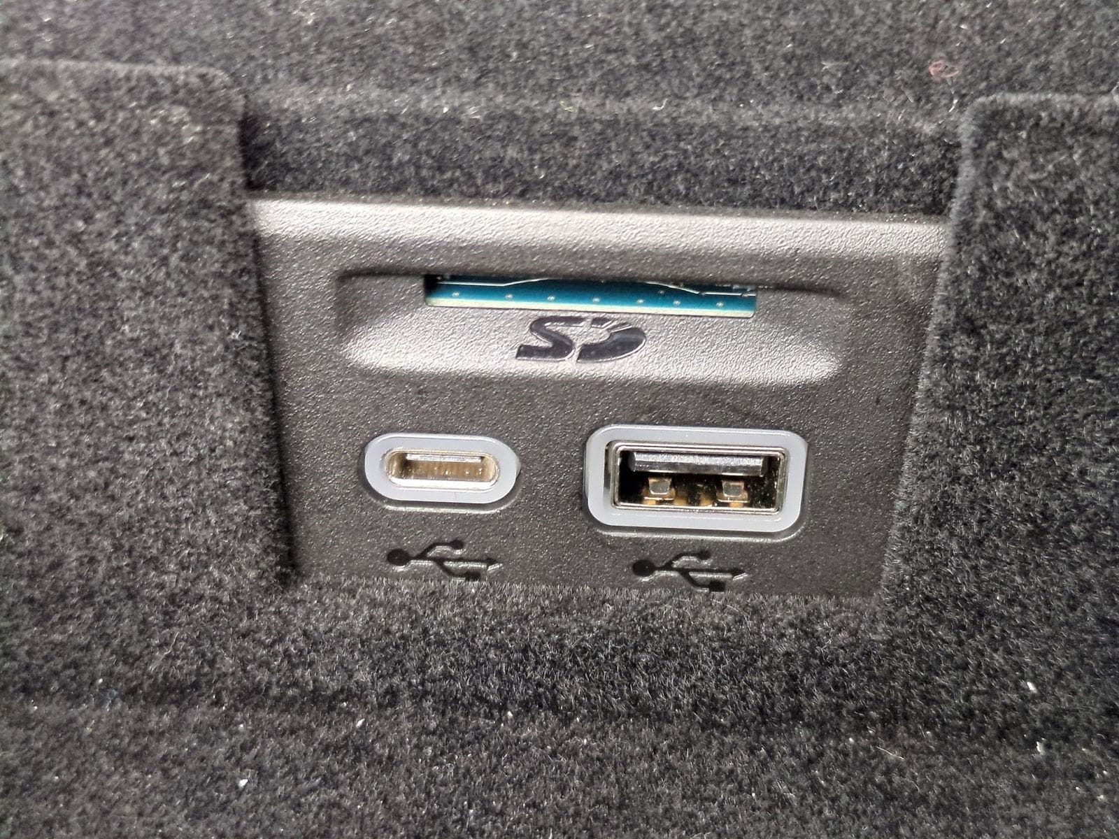 Thumbnail: 2021 Cadillac XT5 - 33