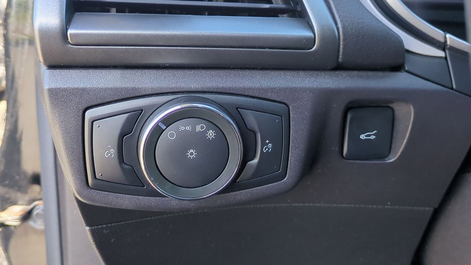 Thumbnail: 2016 Ford Fusion - 15