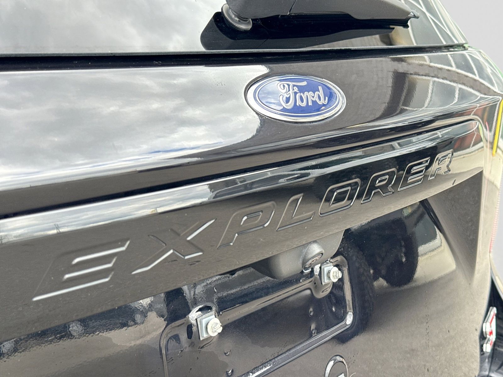 Thumbnail: 2020 Ford Explorer - 15