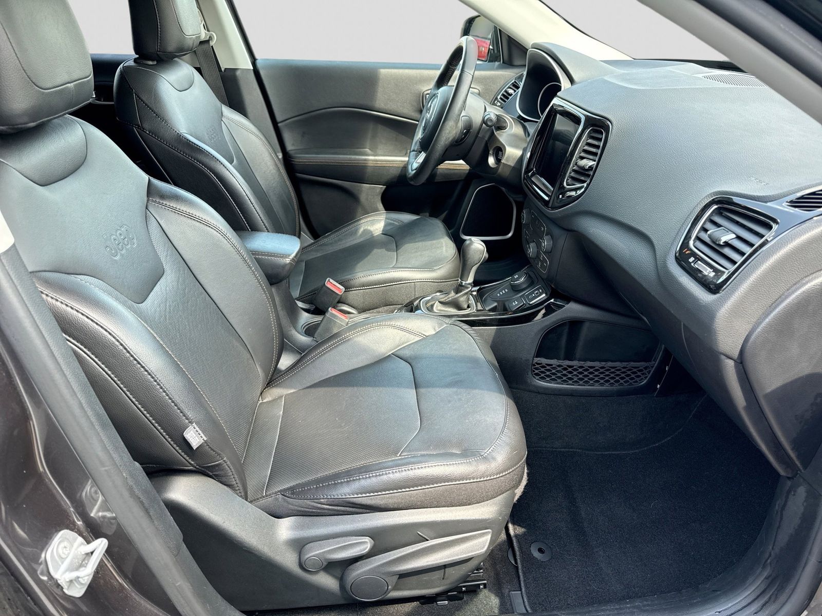 Thumbnail: 2019 Jeep Compass - 16