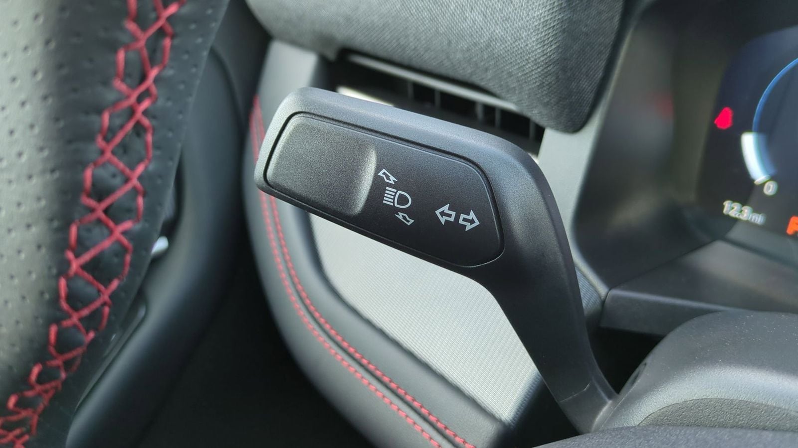 Thumbnail: 2025 Ford Explorer - 23