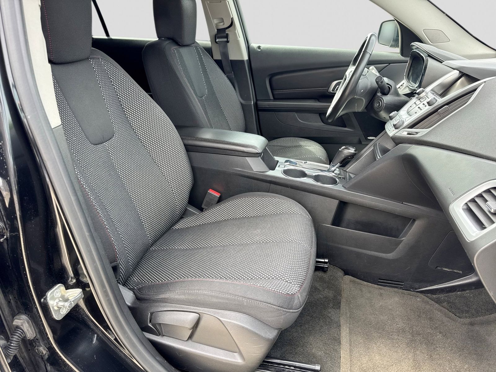 Thumbnail: 2017 GMC Terrain - 22
