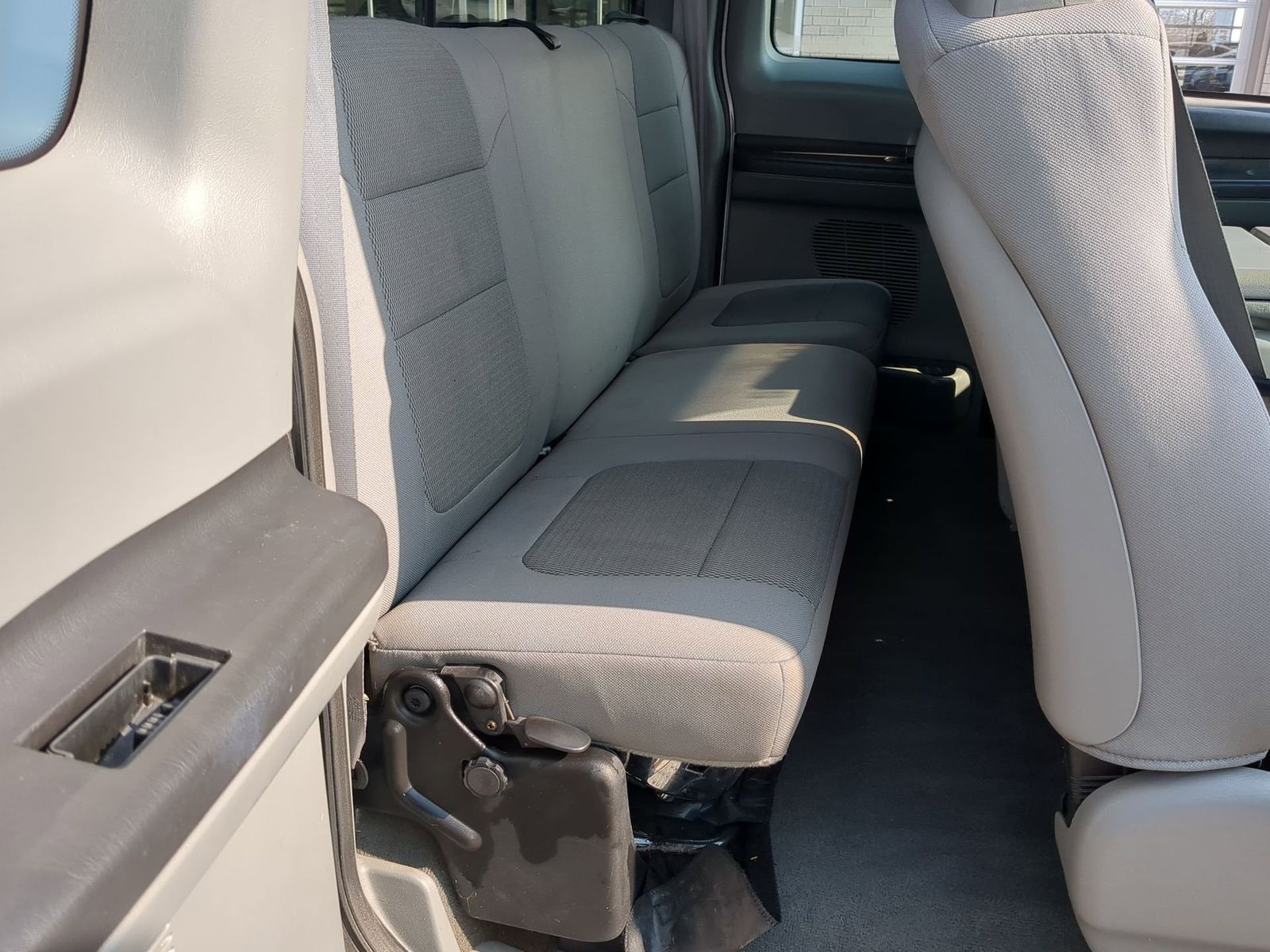 Thumbnail: 2006 Ford F-350 - 20