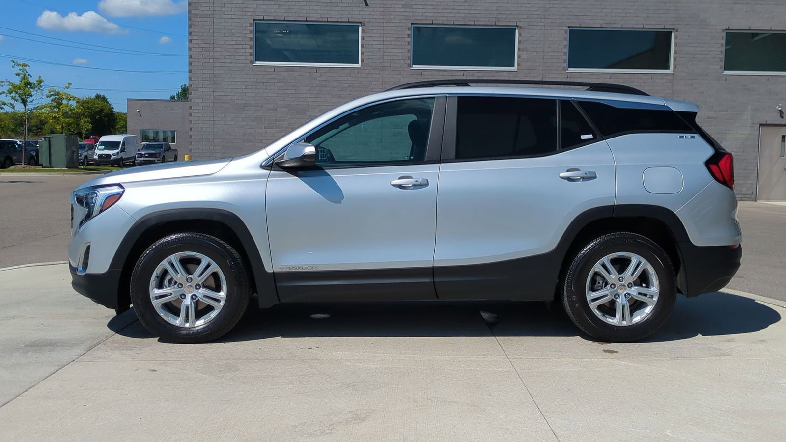 2021 Gmc Terrain SLE photo 2
