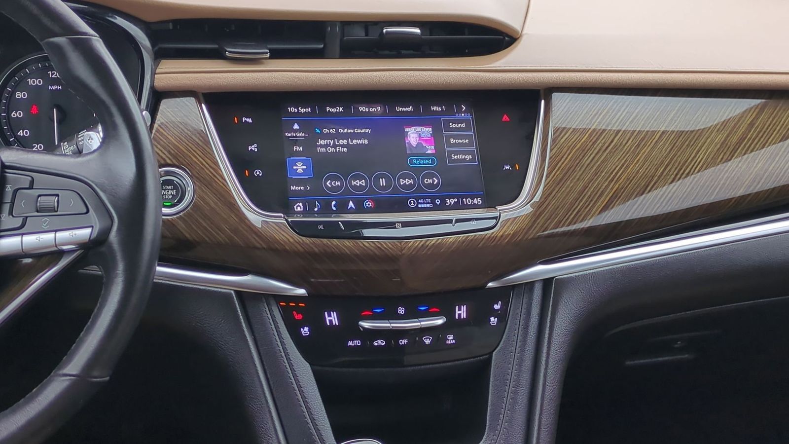 Thumbnail: 2021 Cadillac XT6 - 32