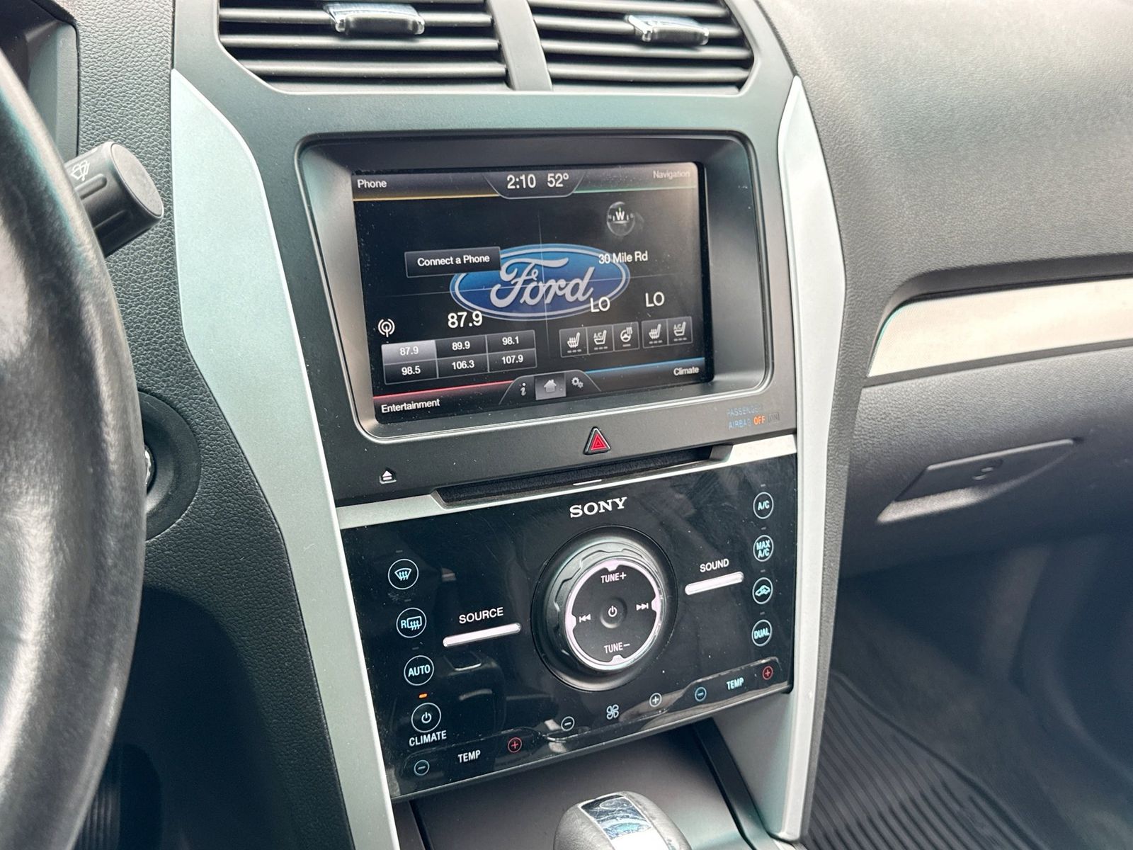 Thumbnail: 2015 Ford Explorer - 35
