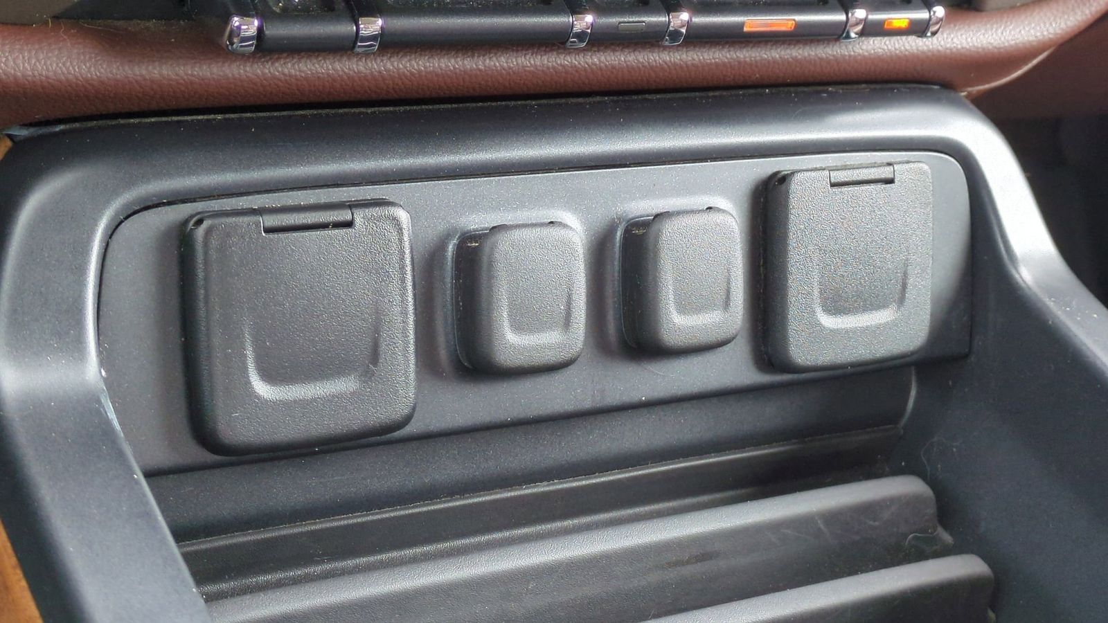 Thumbnail: 2017 Chevrolet Silverado 1500 - 37