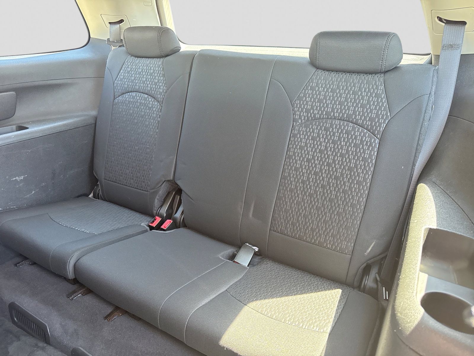 Thumbnail: 2011 GMC Acadia - 23