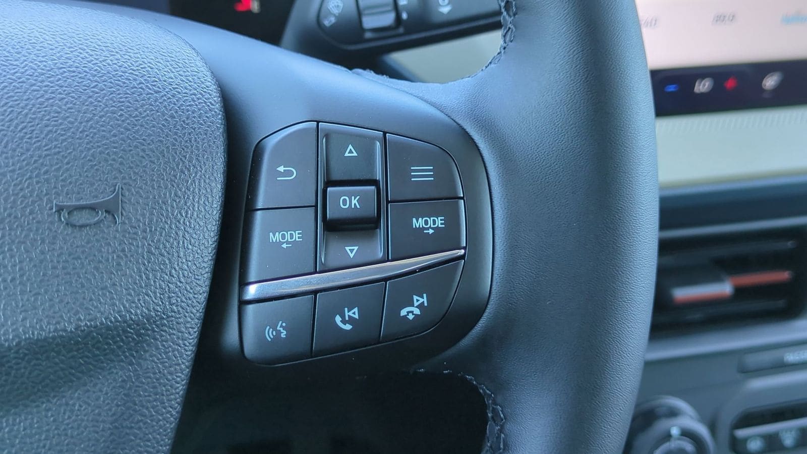 Thumbnail: 2025 Ford Maverick - 20