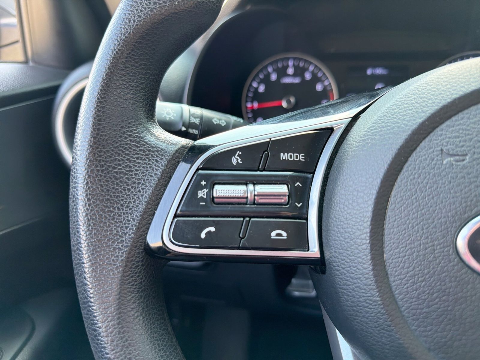 Thumbnail: 2021 Kia Forte - 24