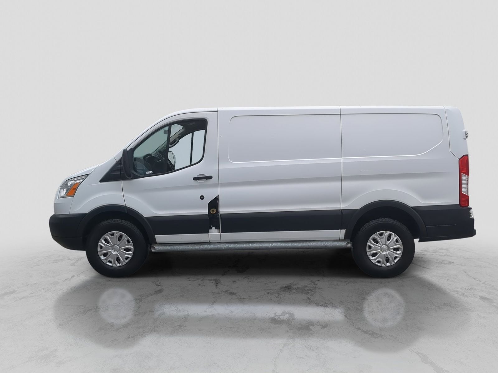 Thumbnail: 2015 Ford Transit Series - 3