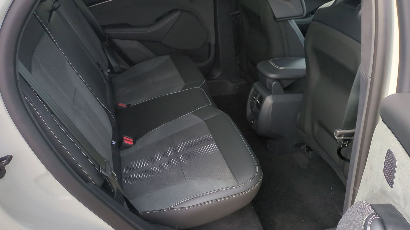 Thumbnail: 2025 Ford Mustang Mach-E - 20