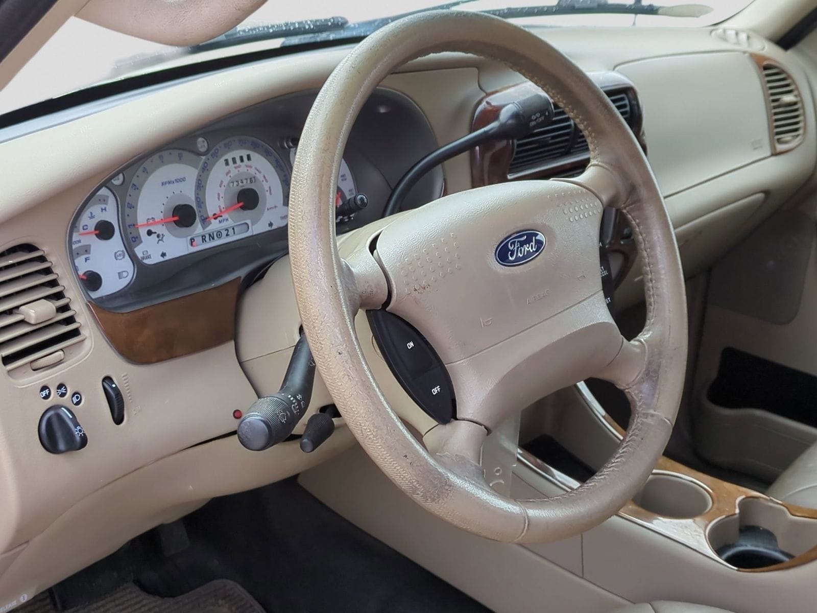 Thumbnail: 2003 Ford Explorer Sport Trac - 2