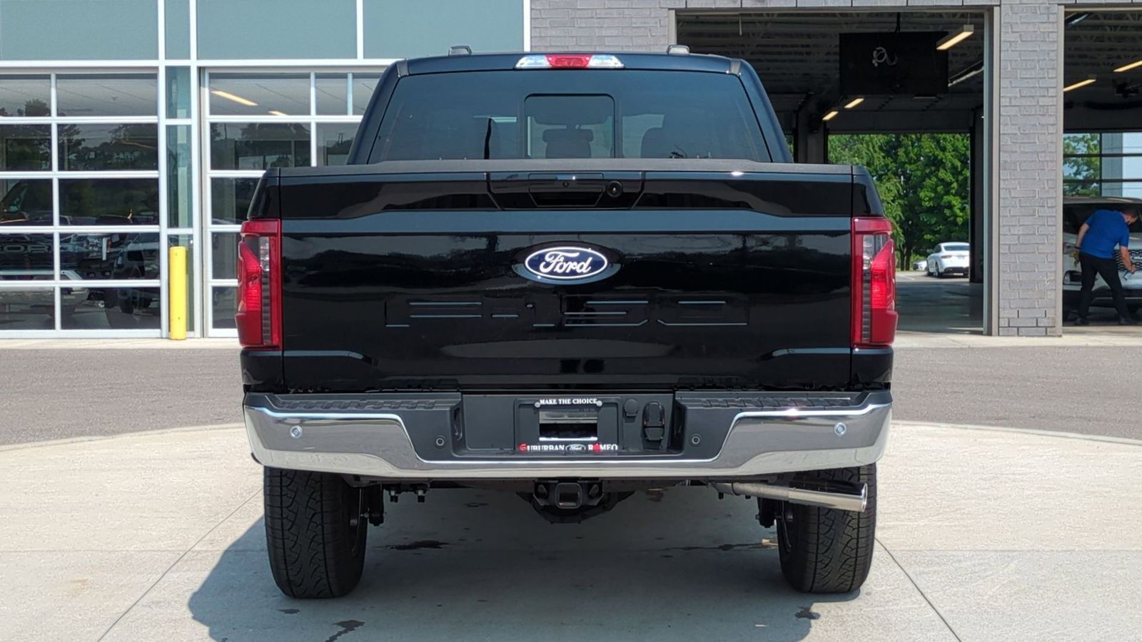 2025 Ford F-150 XLT photo 4