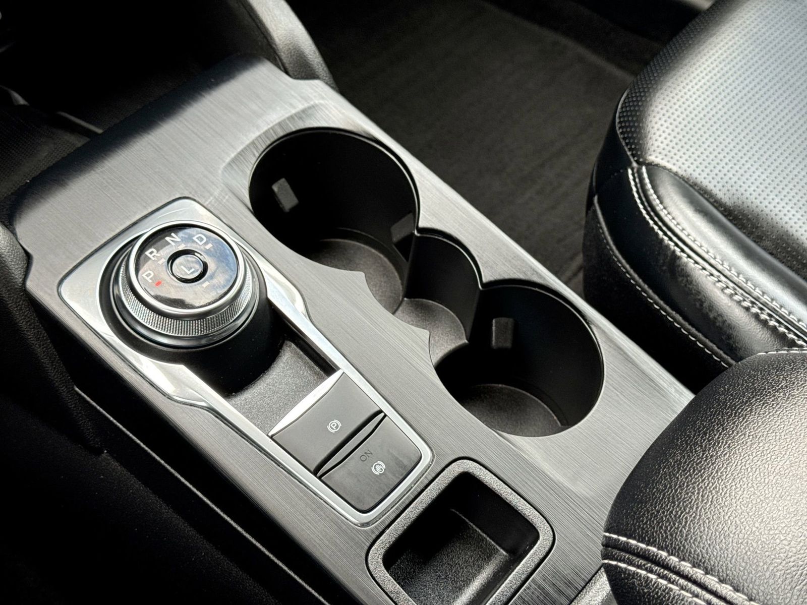 Thumbnail: 2025 Ford Escape - 31