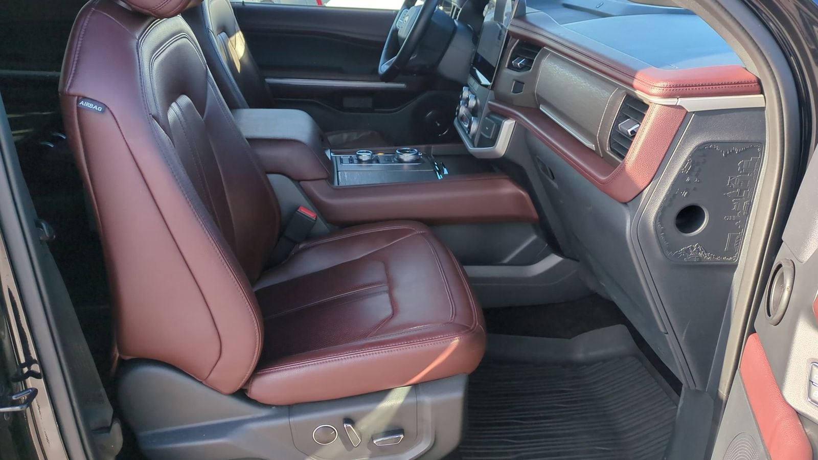 Thumbnail: 2023 Ford Expedition - 24