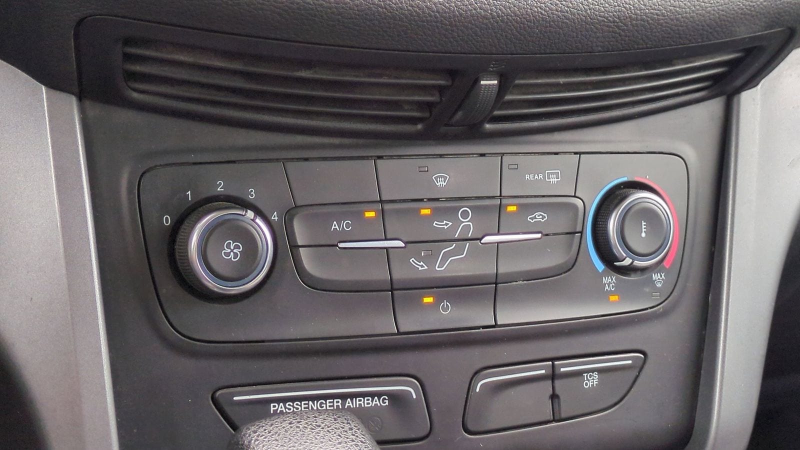 Thumbnail: 2017 Ford Escape - 26