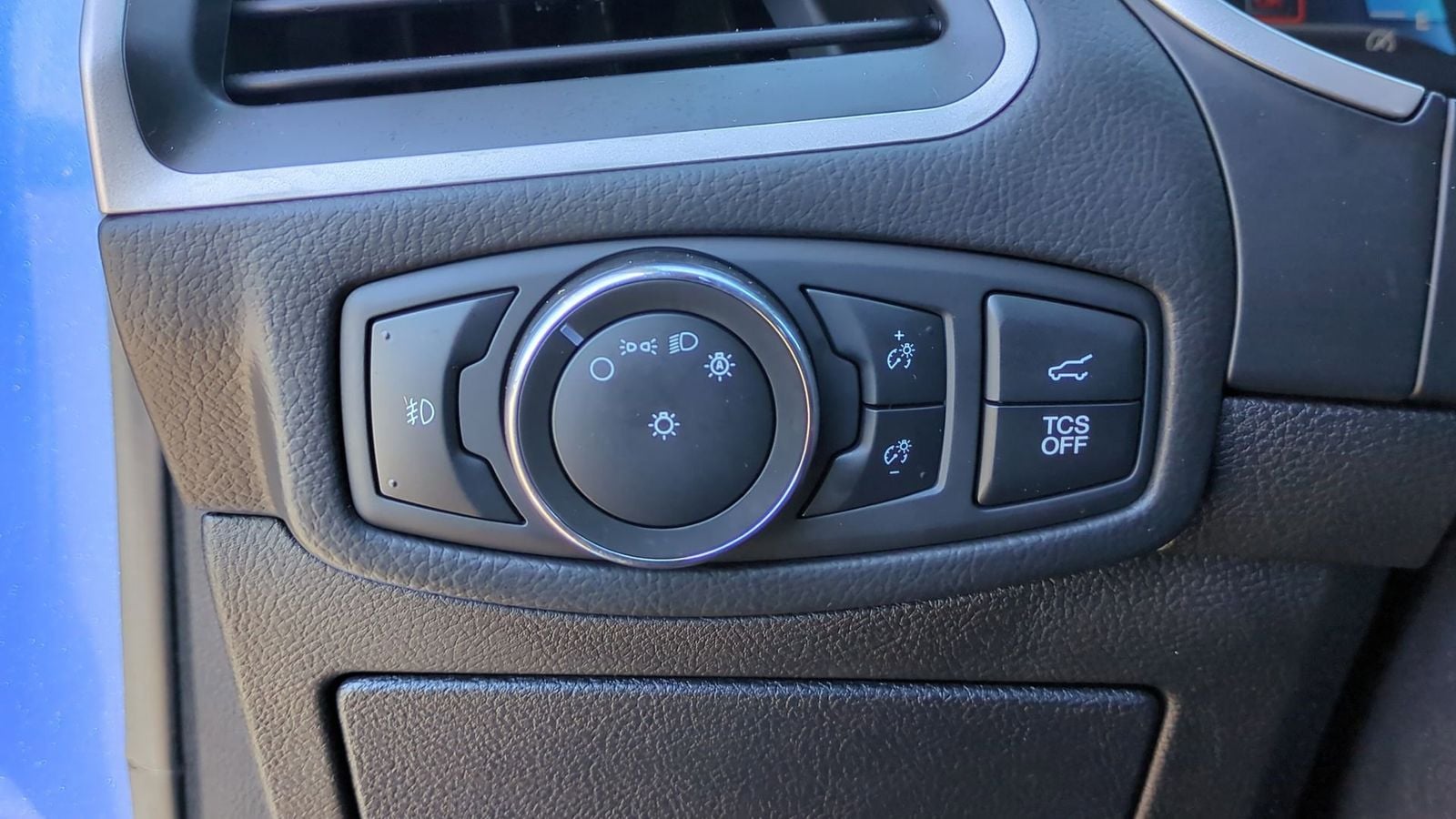 Thumbnail: 2021 Ford Edge - 18