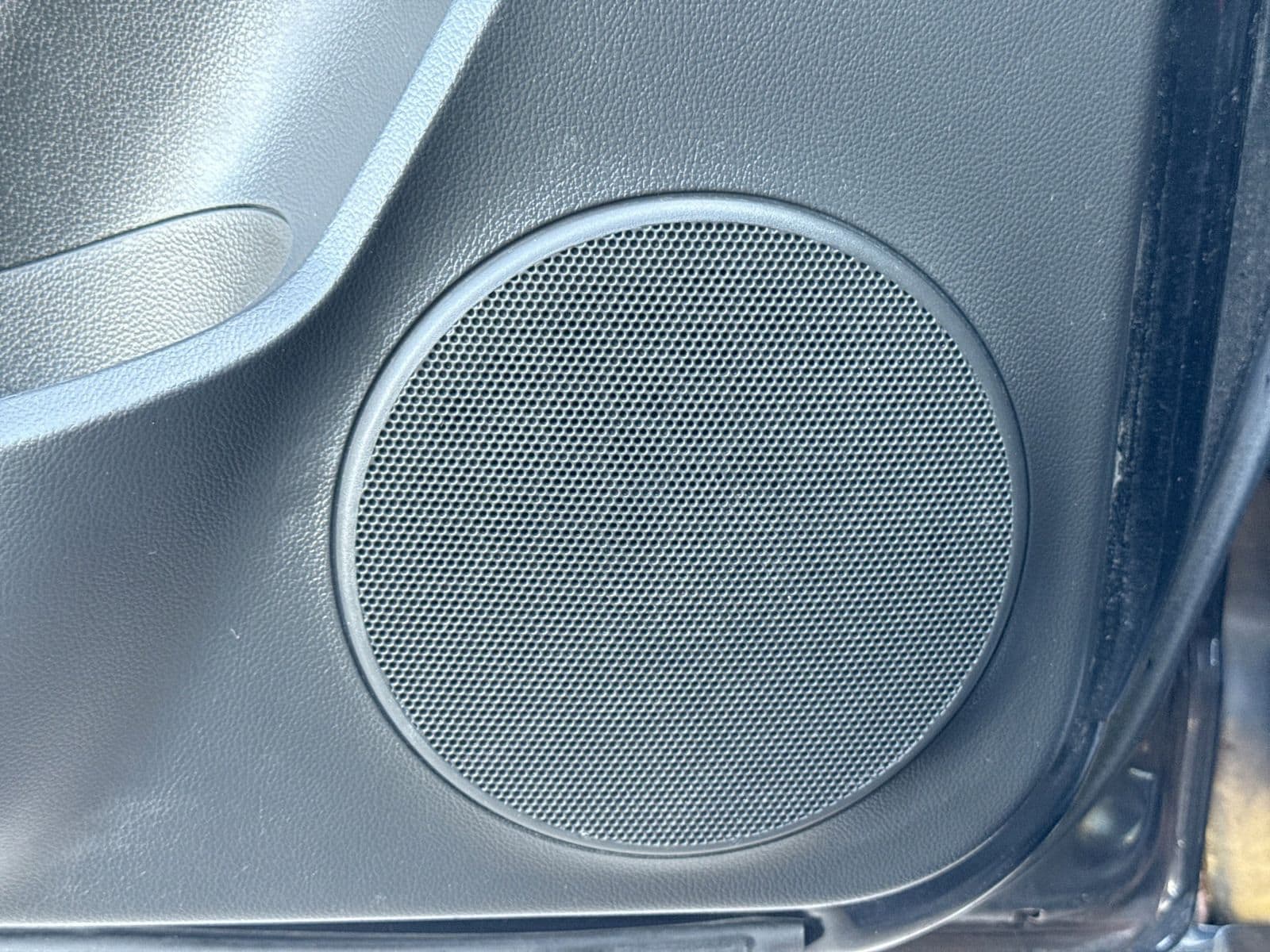 Thumbnail: 2014 Chevrolet Captiva Sport - 33