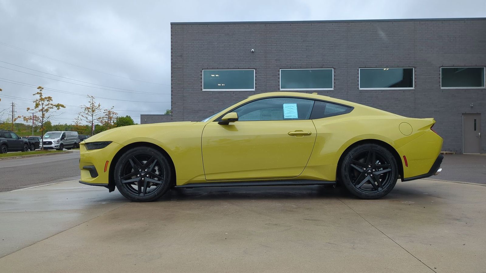 2025 Ford Mustang EcoBoost Premium photo 2