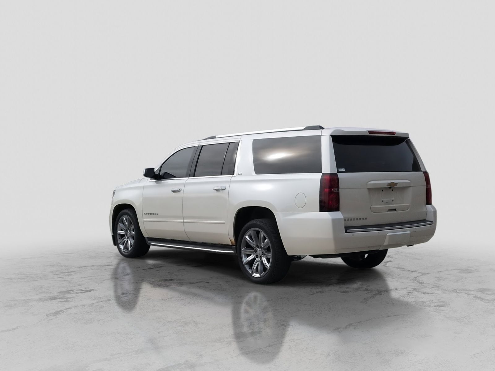 Thumbnail: 2015 Chevrolet Suburban - 5