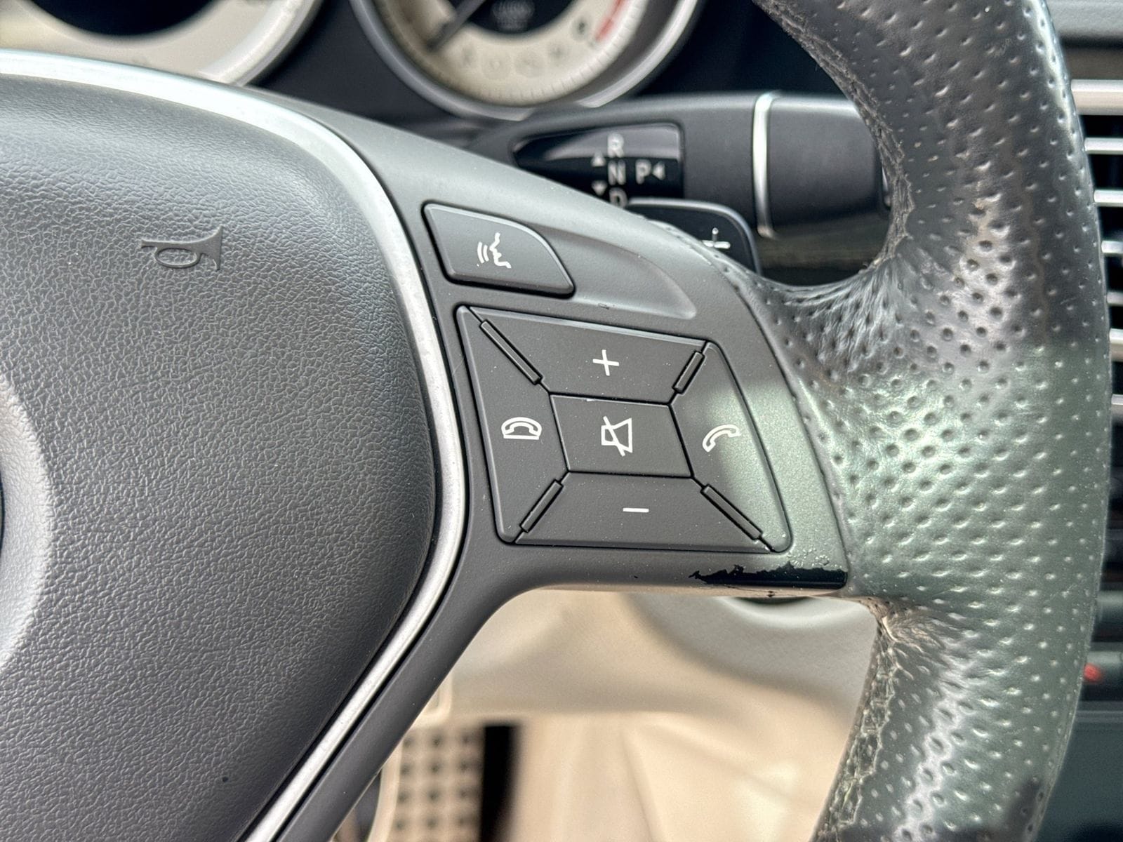 Thumbnail: 2014 Mercedes-Benz E-Class - 26