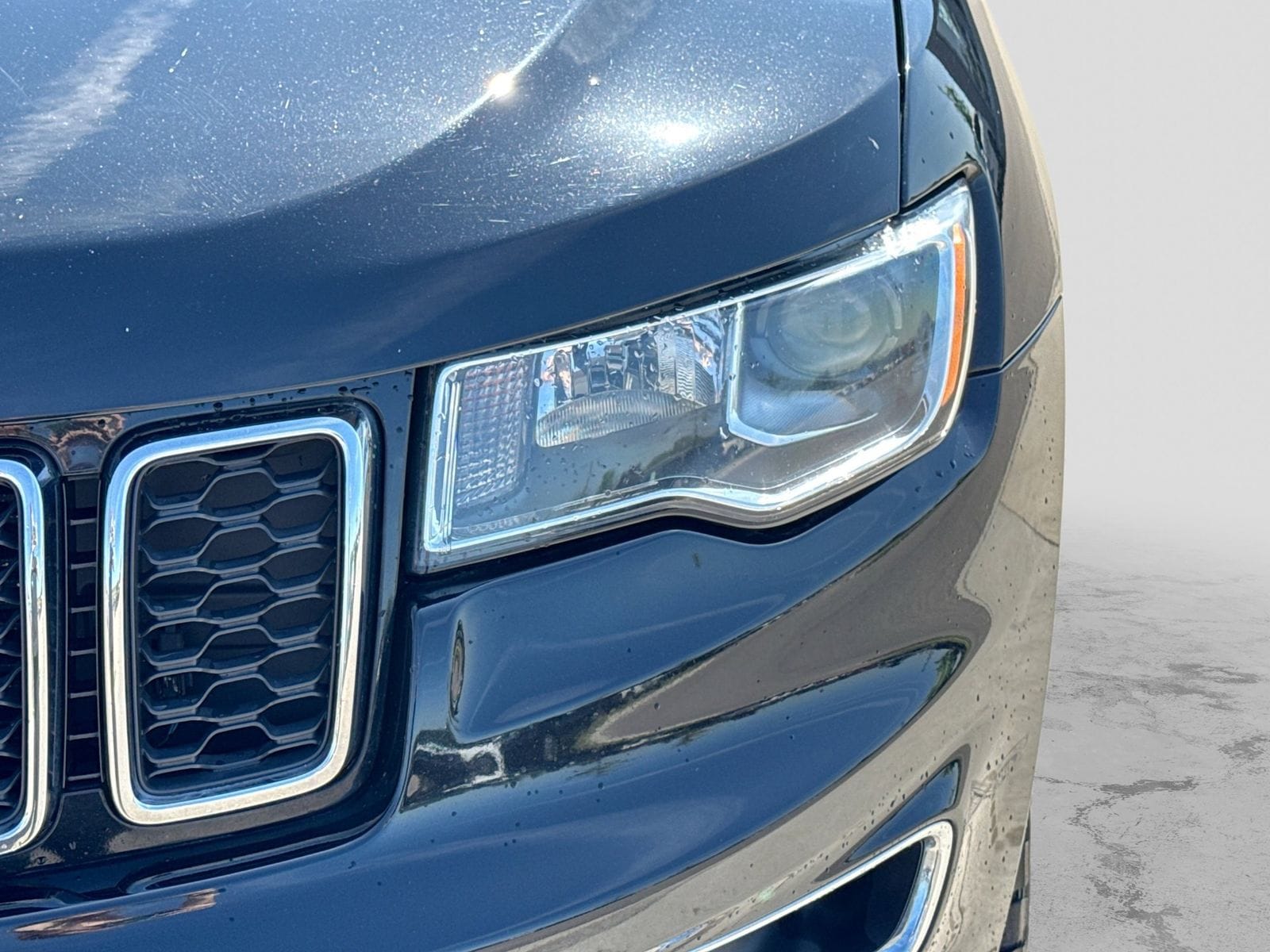 Thumbnail: 2017 Jeep Grand Cherokee - 13