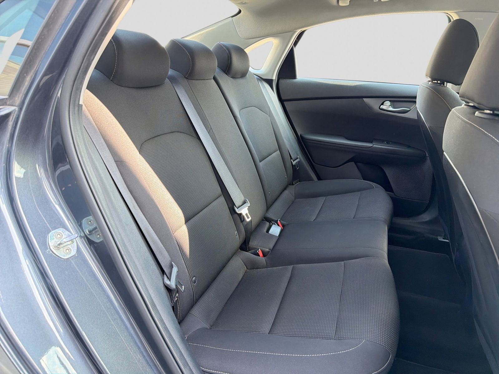 Thumbnail: 2021 Kia Forte - 21
