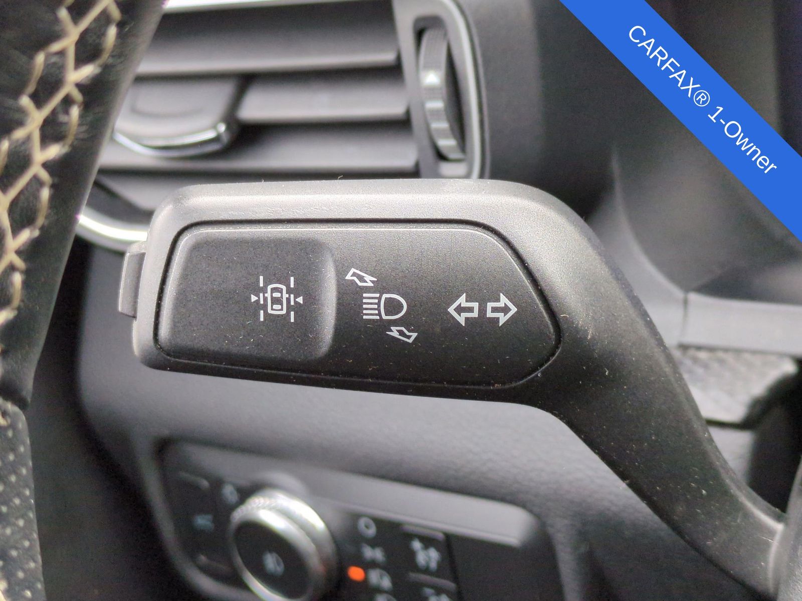 Thumbnail: 2020 Ford Explorer - 34