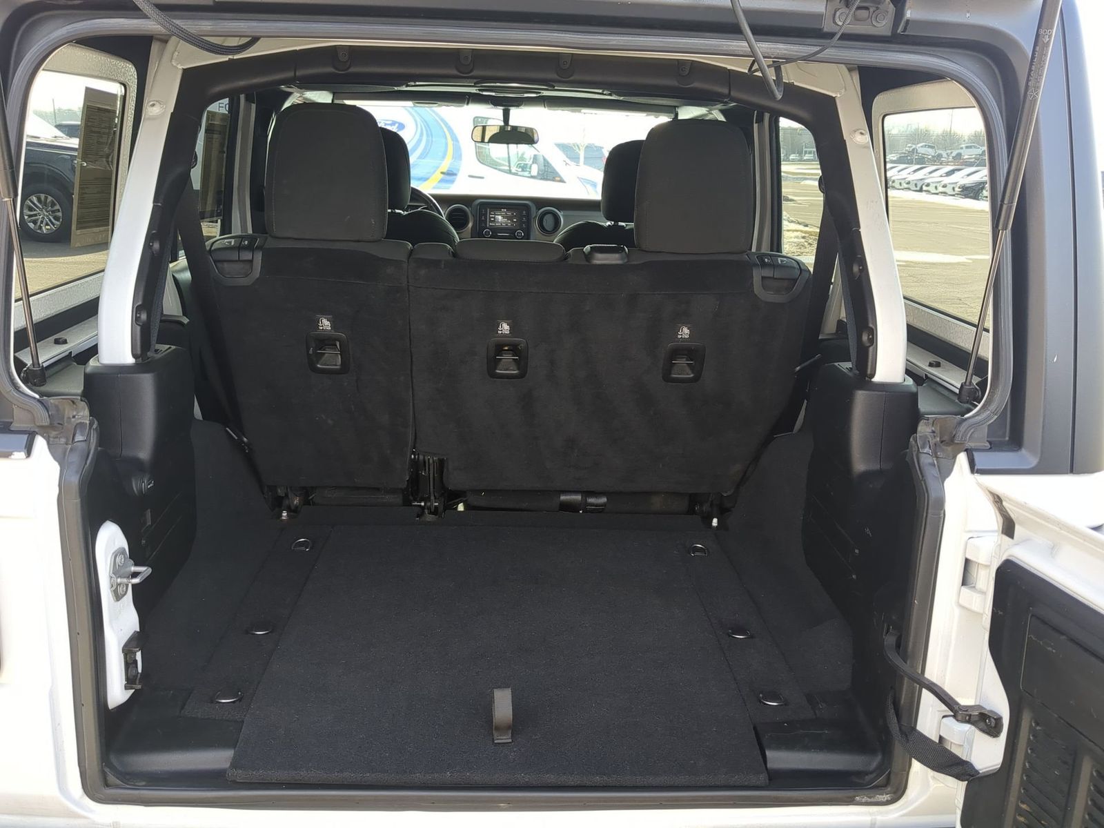 Thumbnail: 2018 Jeep Wrangler - 37