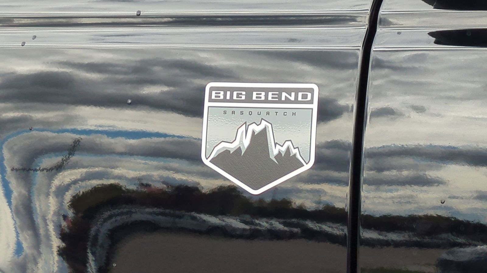 Thumbnail: 2025 Ford Bronco - 11