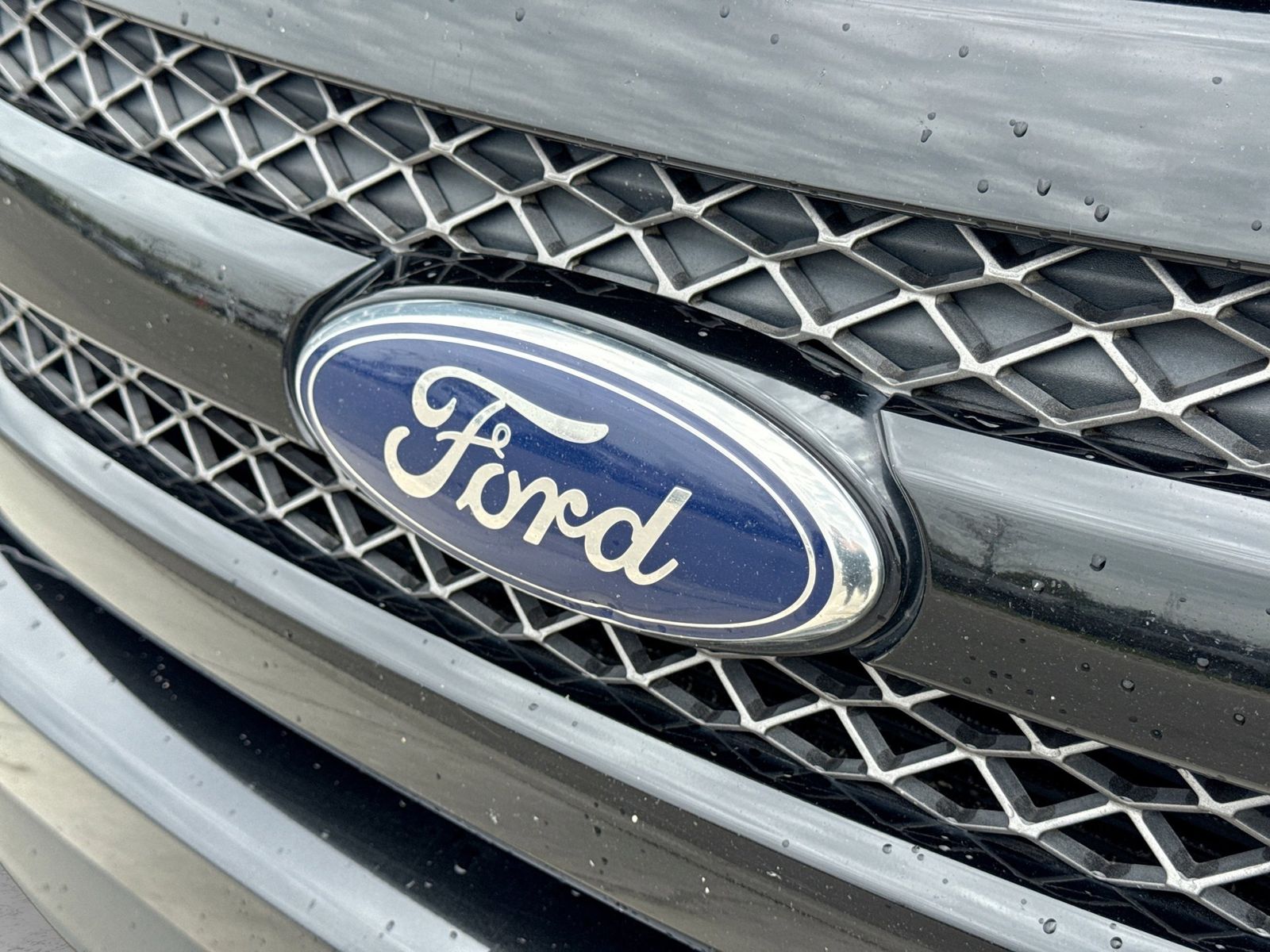 Thumbnail: 2015 Ford Explorer - 14